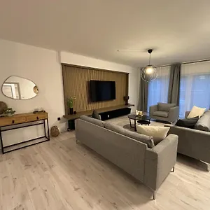 140qm - 4 Zimmer- Parkplatz - Autobahn - Blauer - Mallibase Apartment